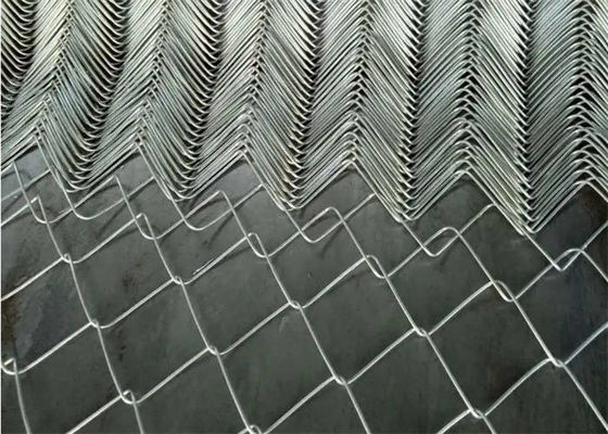 Hot Dipped Galvanized Chain Link Fence Diamond Mesh Wire Fence For Farm