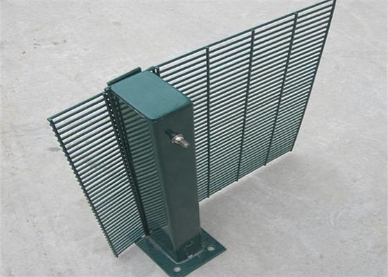 Studded 50mm 358 Mesh Fence for Event Crowd Management