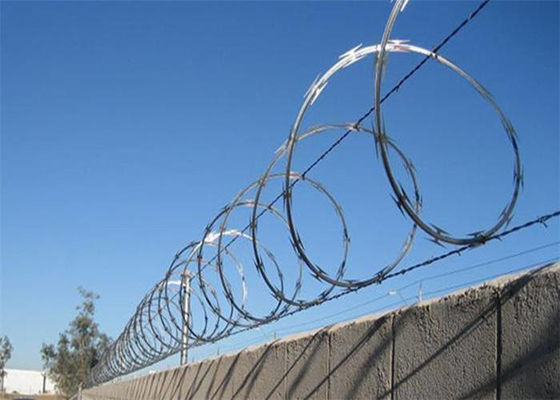 High Strength Barbed Concertina Wire,  Concertina Razor Wire 20cm Aperture