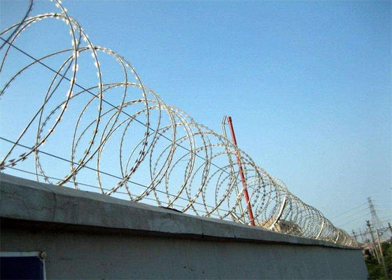 Durable Concertina Razor Wire Single / Double Spiral Razor Wire Coil
