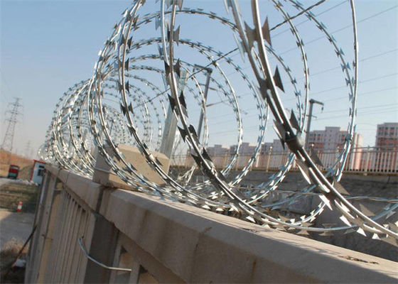 High Strength Barbed Concertina Wire,  Concertina Razor Wire 20cm Aperture