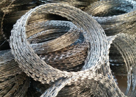 Straight Razor Wire Coil Anti Corrosion Concertina Fencing Wire