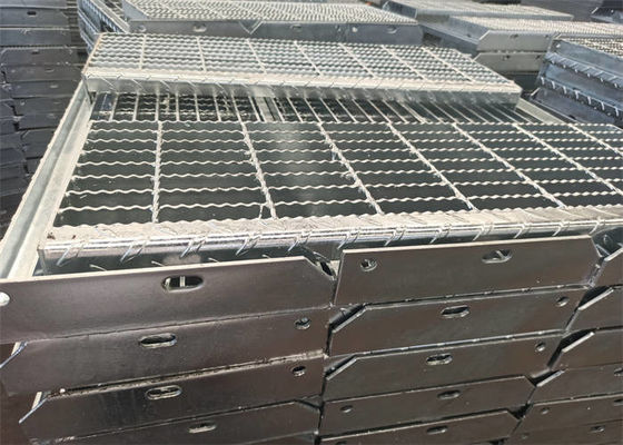 High Strength Serrated Bar Grating Stair Treads for Catwalks / Factories
