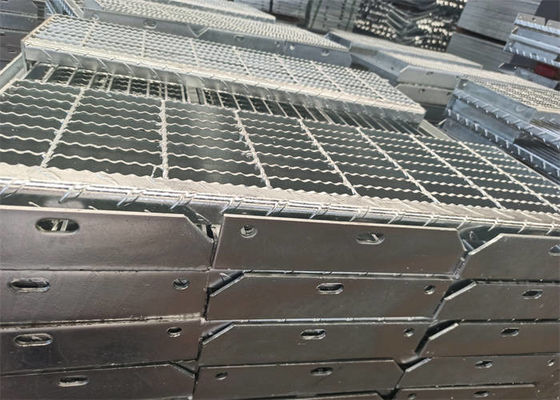 High Strength Serrated Bar Grating Stair Treads for Catwalks / Factories