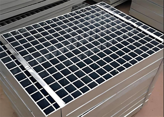 Hot Dip Galvanized Steel Grating 32x4mm 30x100mm Drainage Galvanized Bar Grating