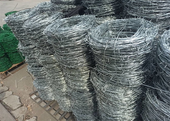 Hot Dip Galvanized Barb Wire Roll  Anti Acid / Alkali For Wire Mesh Fence